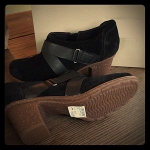 Brand New. Clarks. Sashlin Fiona. Black. Size 8